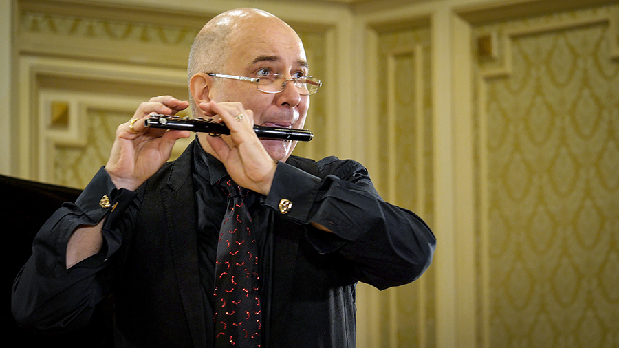 Ion Bogdan Ștefănescu – flaut